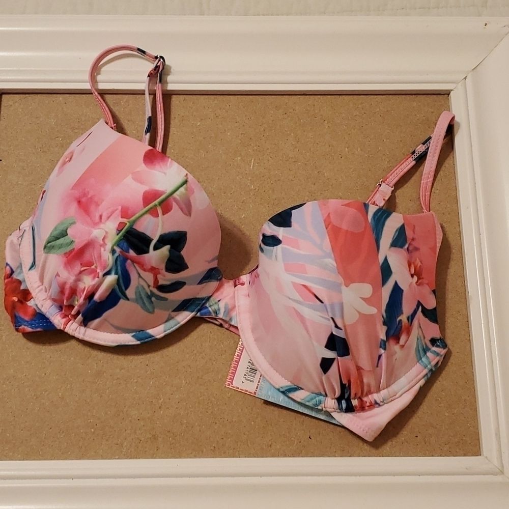 NWT Lipsy London Pink Floral Swimsuit Top Adjustable Straps Size 6